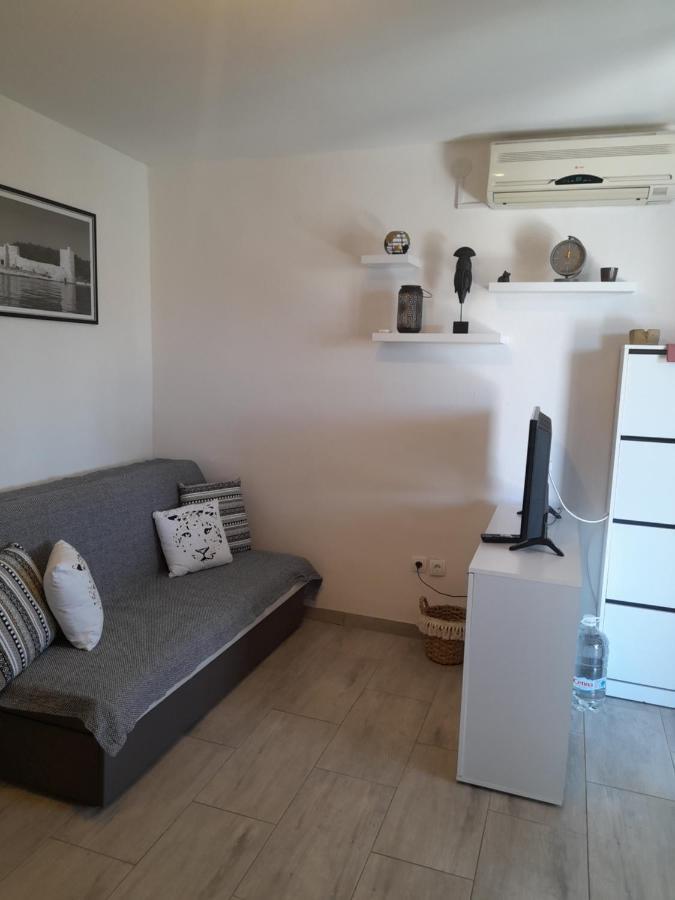 Apartment Bicanic Vir Exterior photo