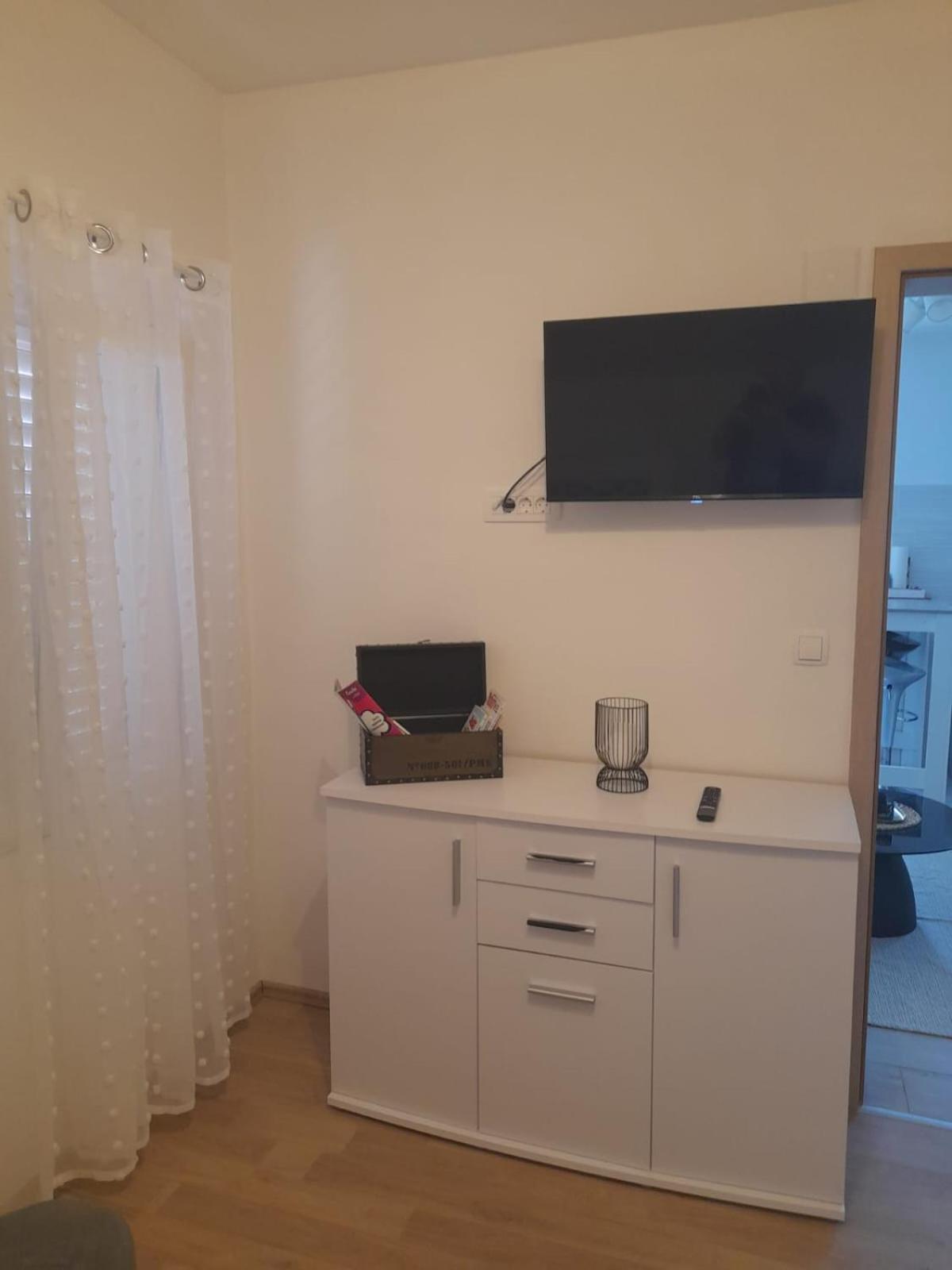 Apartment Bicanic Vir Exterior photo
